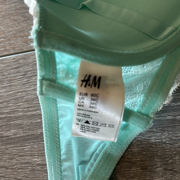 Bra - Picture 3 of 3